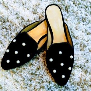 Talbot pearl slippers size 6M